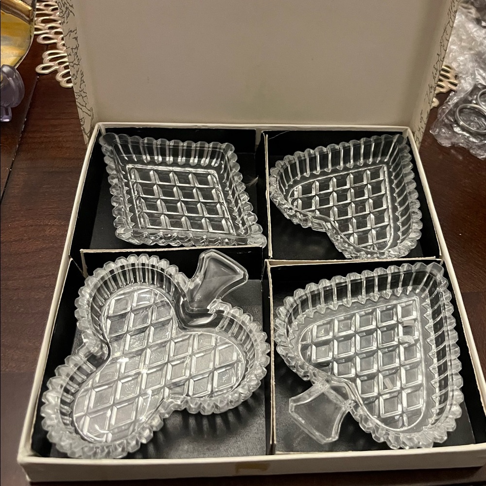 Trinkets glass set